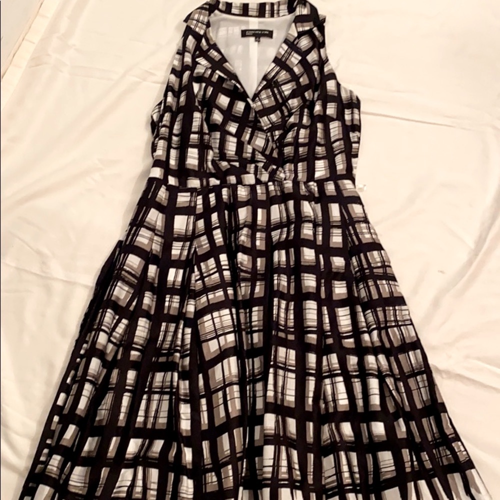 Casual dress - Picture 2 of 13